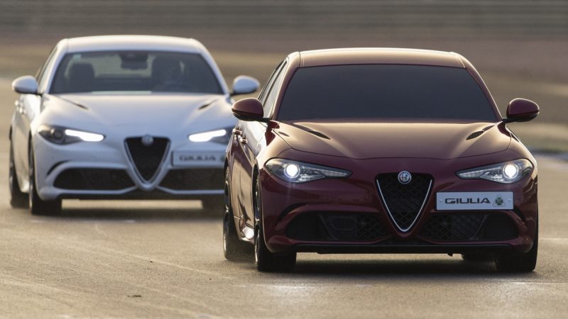 alfa-romeo-giulia-quadrifoglio-sets-fastest-blindfolded-lap-record-at-silverstone-crankshaft-3