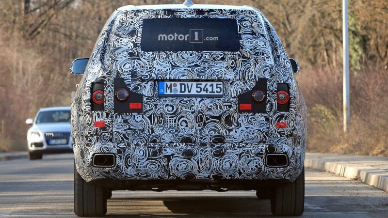 rolls-royce-cullinan-suv-spy-photos-crankshaft-7