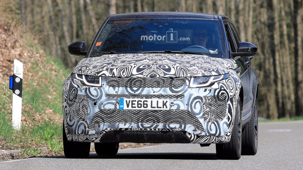 2019-range-rover-evoque-spy-shotS-CRANKSHAFT (1)