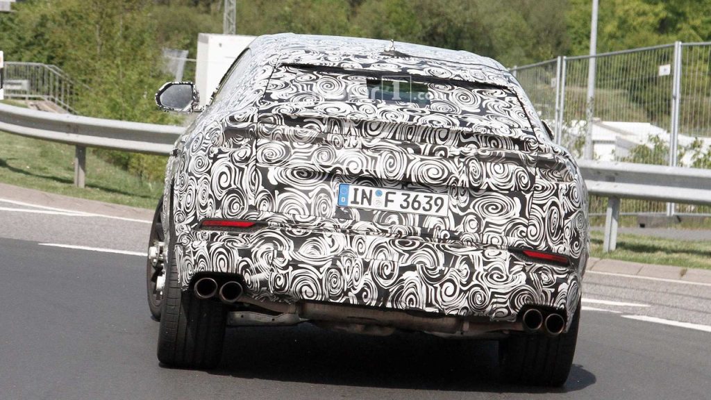 lamborghini-urus-nurburgring-spy-photos-Crankshaft (6)