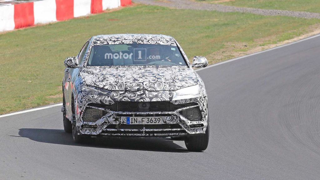 lamborghini-urus-nurburgring-spy-photos-Crankshaft (8)