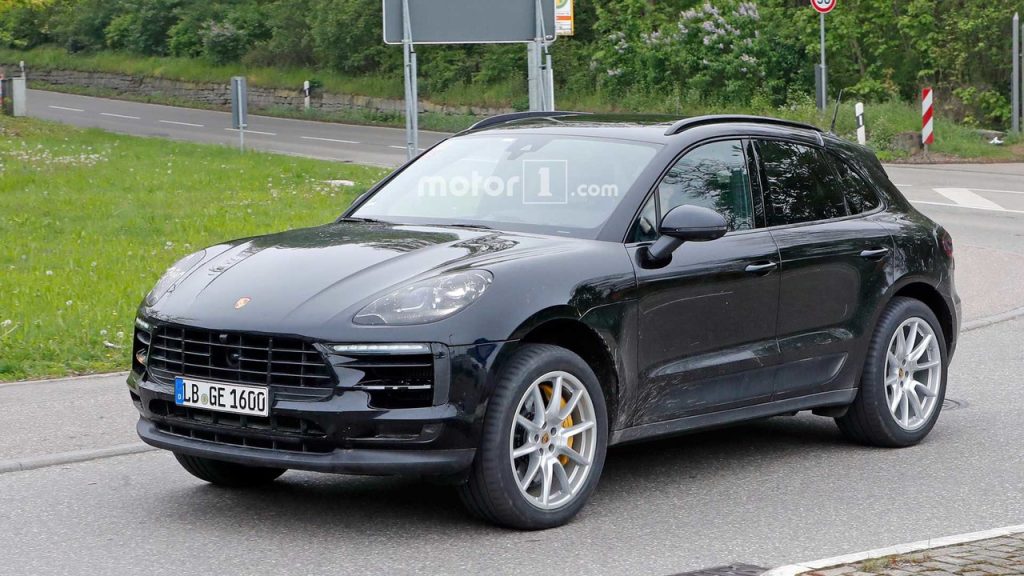 porsche-macan-refresh-spy-shots-CRANKSHAFT (3)