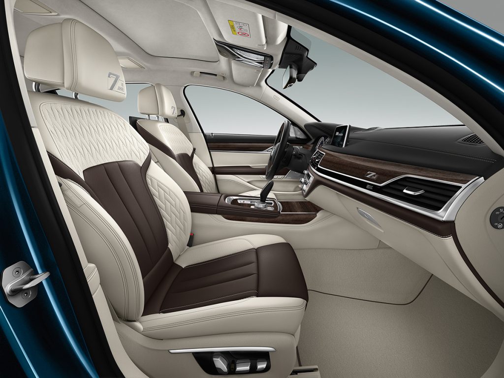 P90269664_highRes_the-bmw-7-series-edi