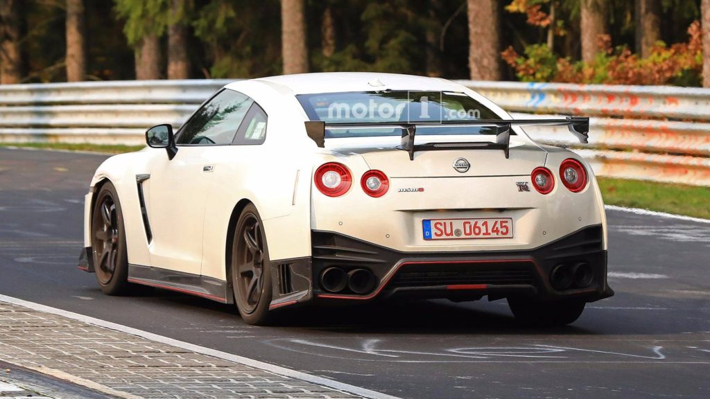 nissan-gt-r-nismo-spy-photos (9)